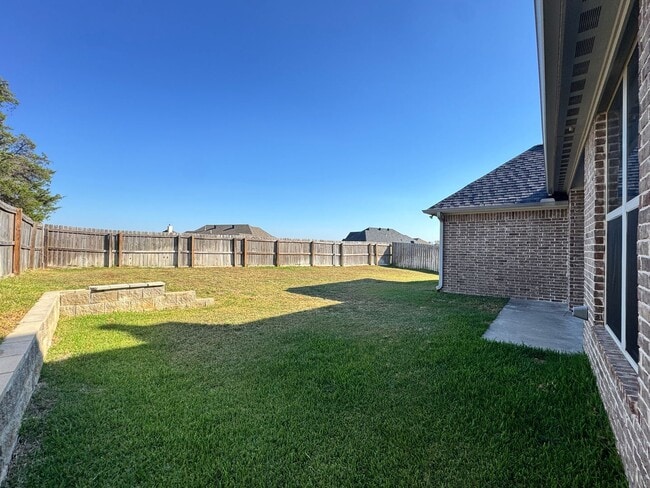 Building Photo - 1017 Stagecoach Bend