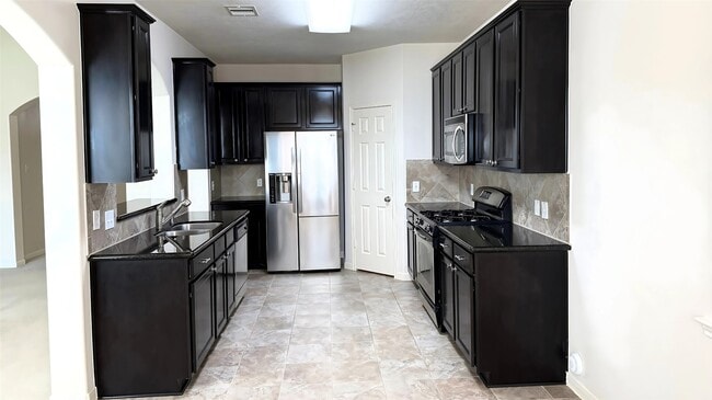 Building Photo - 15110 Sierra Ridge Dr