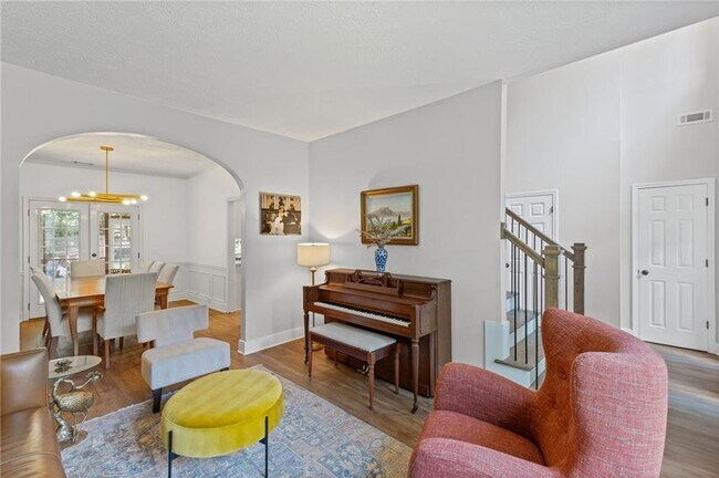 Building Photo - 135 Sable Pointe Dr