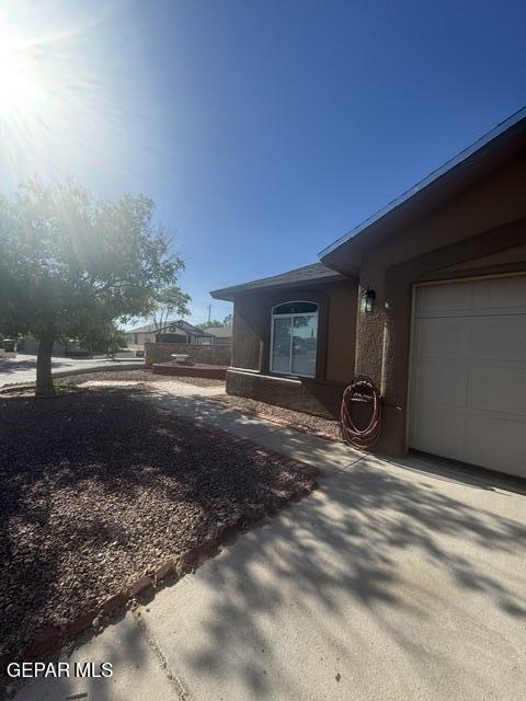Building Photo - 12720 Lorenzo Frias Ct