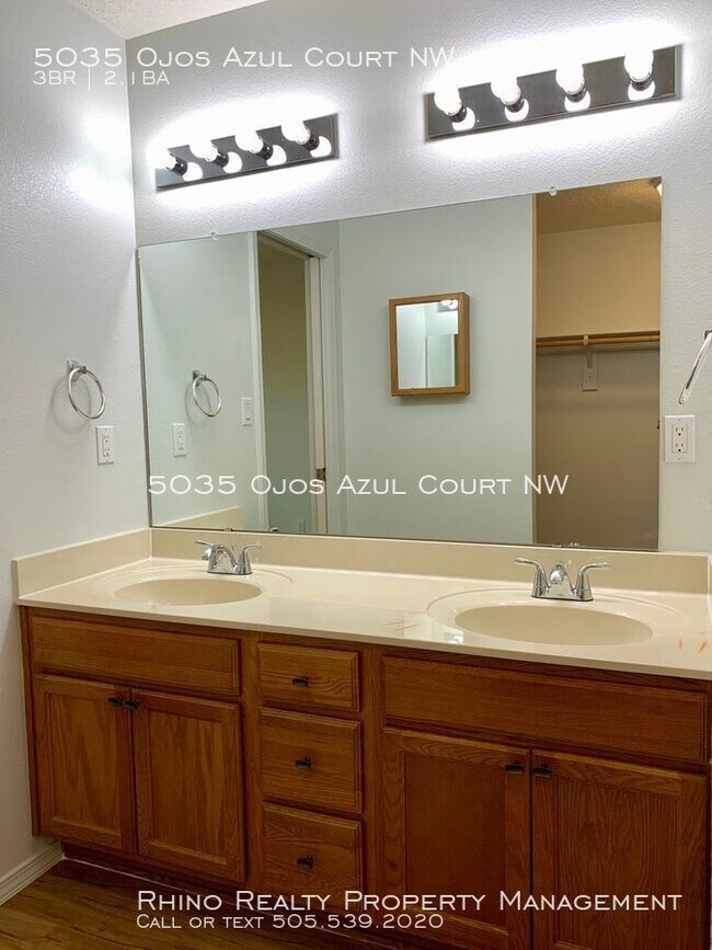 Building Photo - Exquisite 3 Bedroom, 2.5 Bath Home In The ...