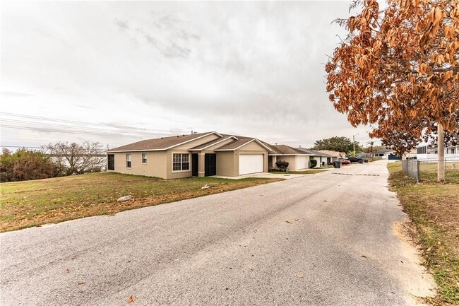 Building Photo - 812 Marcia Loop