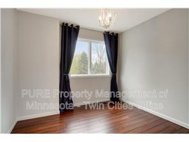 Building Photo - 9994 Dunberry Cir