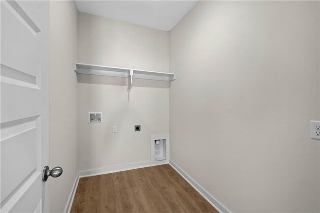 Building Photo - 4682 W Aurora St