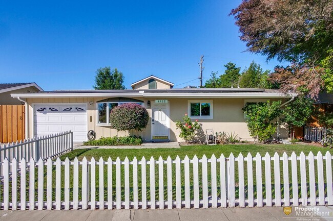 Building Photo - Turnkey Home with Natural Light & Upgrades...