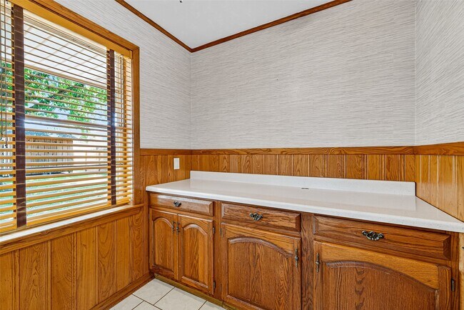 Building Photo - 8923 Greiner Dr