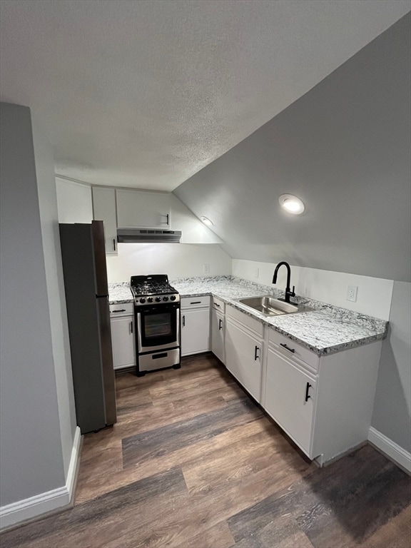 Building Photo - 142 Elm St