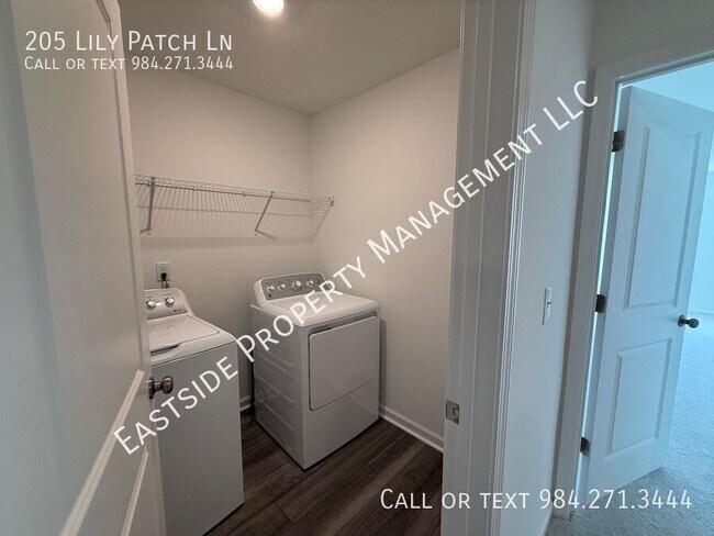 Building Photo - 205 Lily Patch Ln