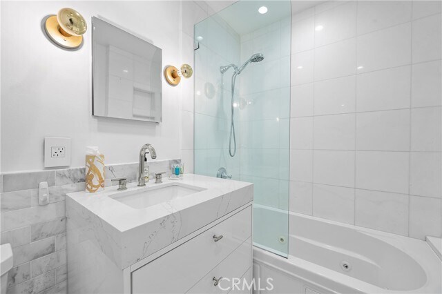 Building Photo - 4444 Canoga Ave