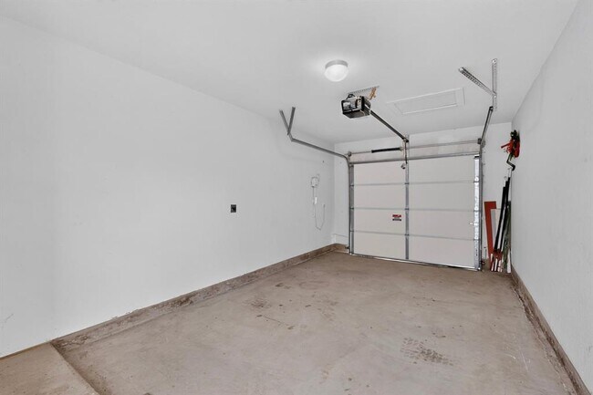 Building Photo - 116 Appleberry Ln