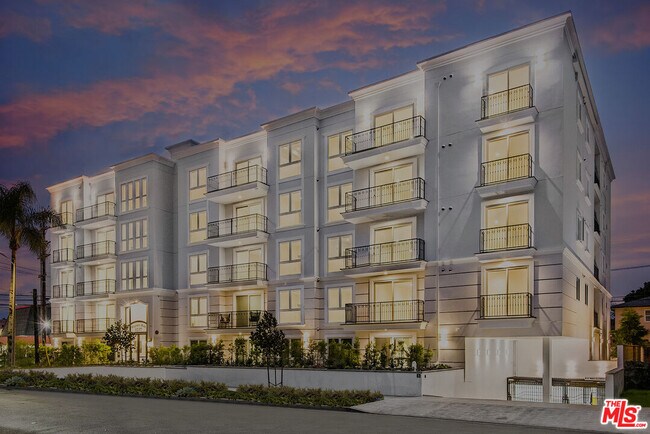 Building Photo - 1249 S Holt Ave