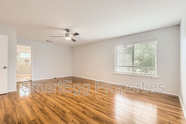 Building Photo - 11426 Bristle Oak Trail