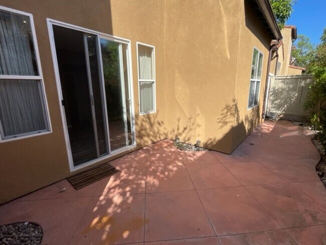 Building Photo - **Coming Soon**3 Bedroom 2 Bath Home in th...