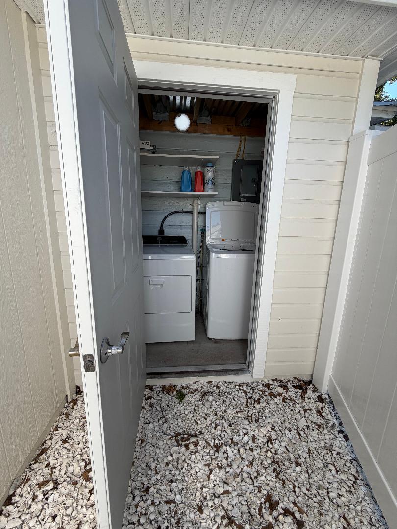 Laundry - 6007 N Orange Blossom Ave