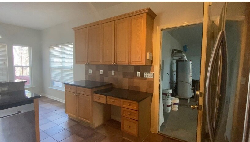 Building Photo - Room in Single Family Home on Hampton Pl Dr