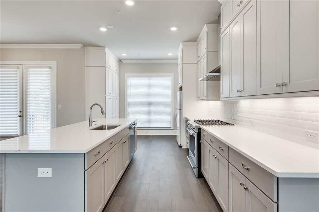 Building Photo - 308 Burgess Walk