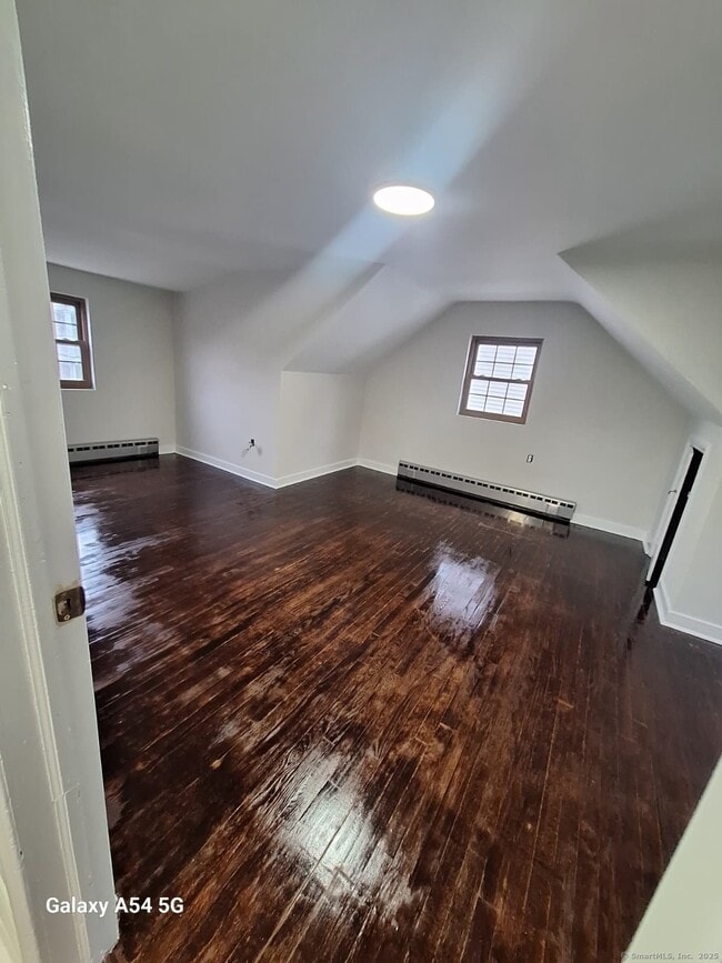 Building Photo - 160 Pearl St