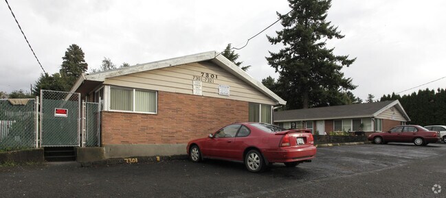 Building Photo - 7301-7321 SE Division St