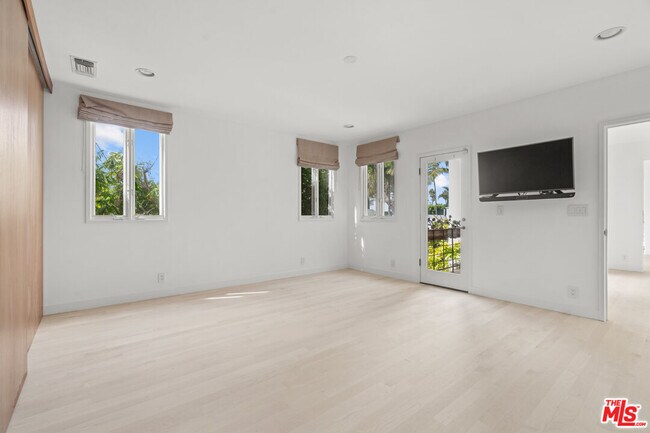Building Photo - 524 Altair Pl