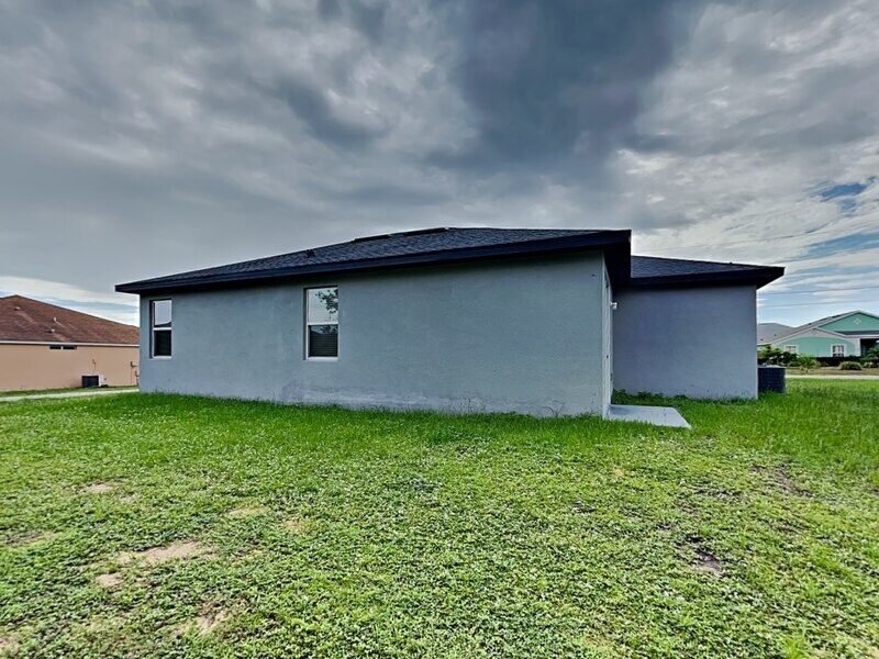 Building Photo - 1957 Michigan Dr