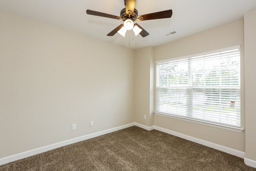 Building Photo - 4267 Kiser Woods Dr SW