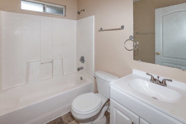 Building Photo - FOR RENT:  Charming 3-Bedroom Home with Sp...