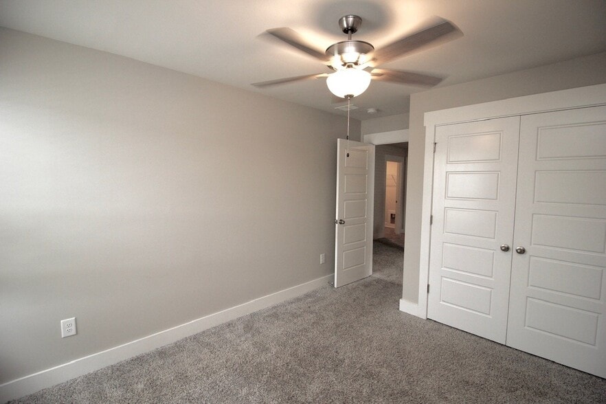 Building Photo - 35 Beachley Pl