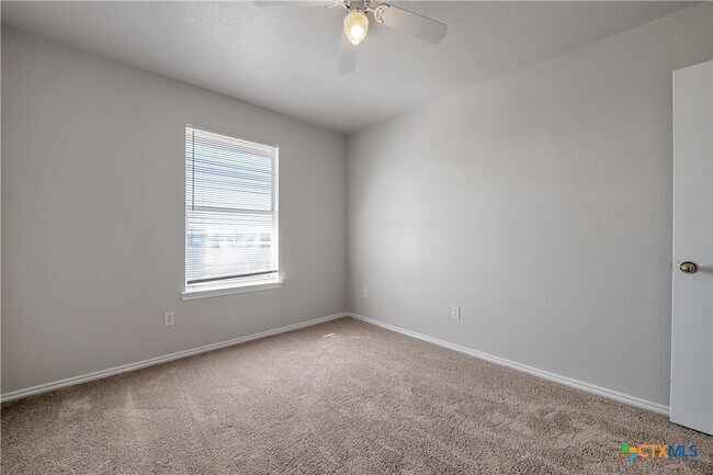 Building Photo - 5808 Greengate Dr