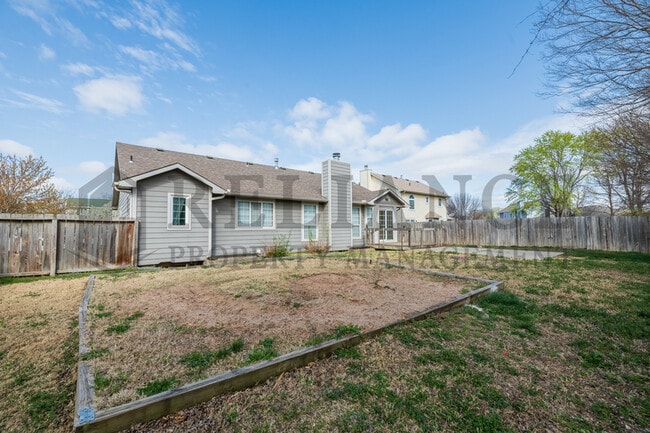 Building Photo - 3826 N Cranberry St