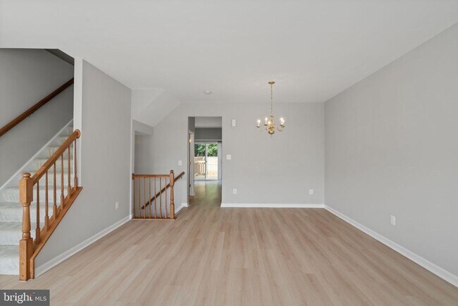 Building Photo - 1026 Longview Ln