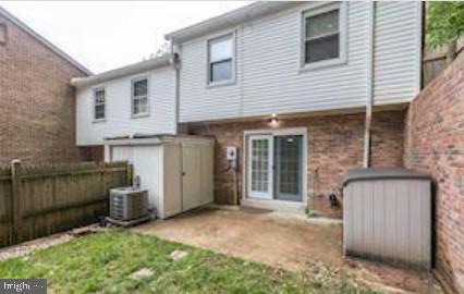 Building Photo - 7740 Tiverton Dr