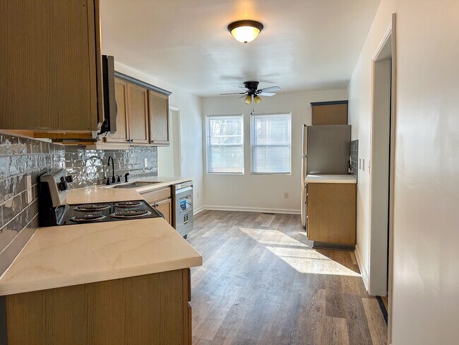 Building Photo - 4933 Lailwood Cir