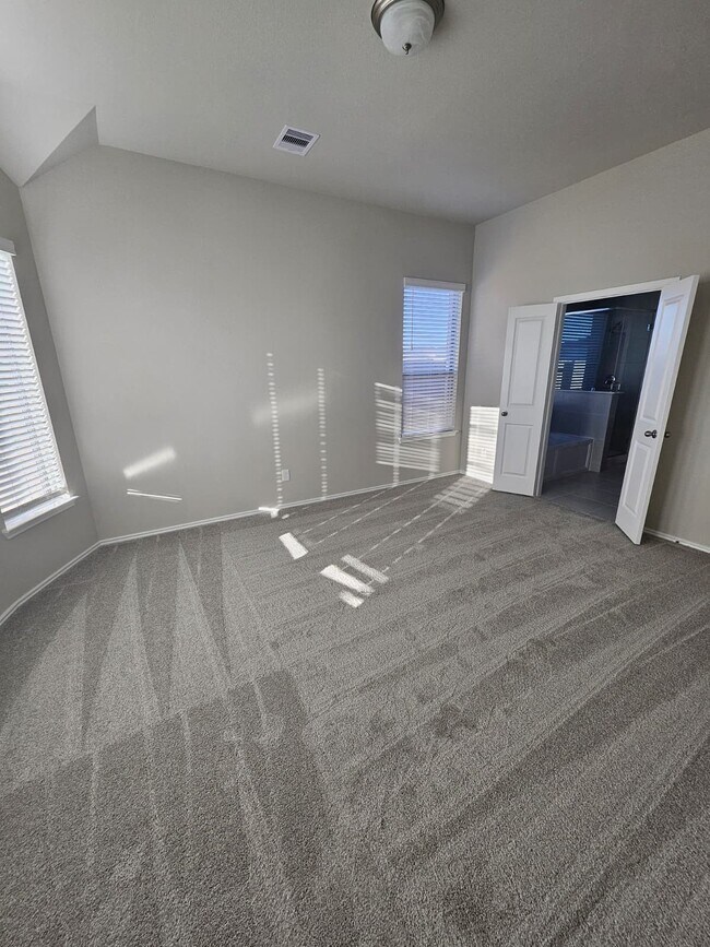 Building Photo - 426 Twilight Mdw Wy