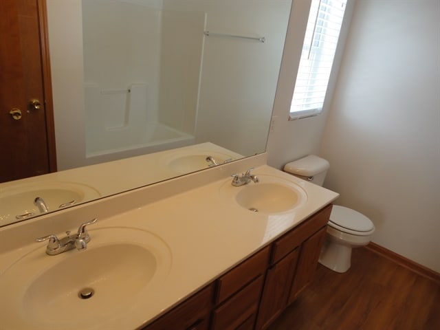 Building Photo - 200 Staffordshire Dr NE