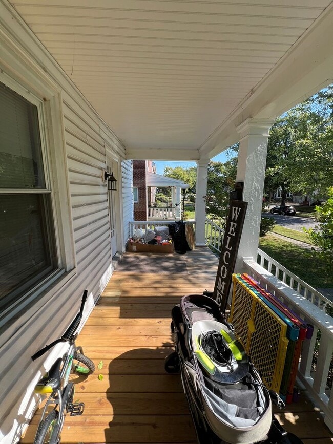 Building Photo - Spacious 4-Bedroom Home