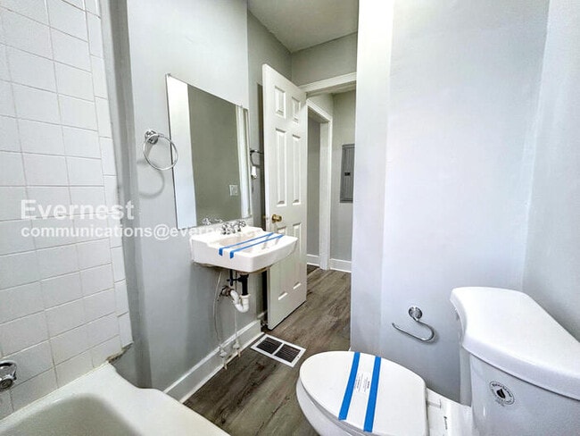 Building Photo - 2175 Pansy St NW