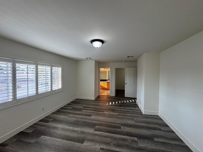 Building Photo - 13358 Ramona Blvd