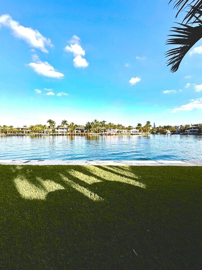 Building Photo - 21025 NE 38th Ave