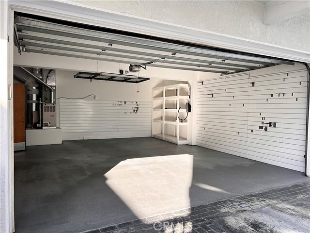 Building Photo - 714 N Juanita Ave