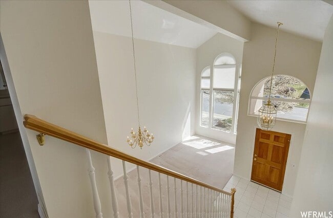 Building Photo - Large 6 Bedroom Home, 3 Car Garage, Gorgeo...