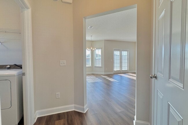 Building Photo - AVAILABLE NOW! (One Pet Maximum)