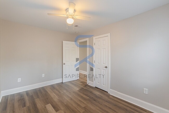 Building Photo - Move-In Ready All-Electric Home in Desirable Venetian Hills