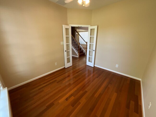 Building Photo - Half Off First Month's rent if you move in by July 31st, Spacious & Elegant 4 BR / 2.5 BA High Po...