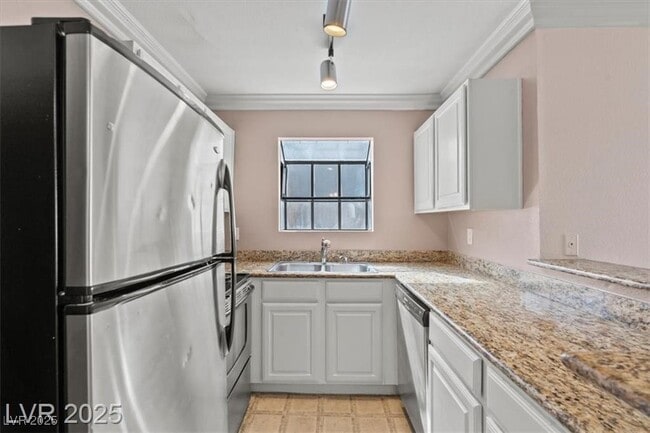 Building Photo - 4050 Pacific Harbors Dr