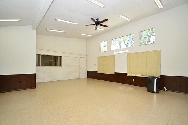 Building Photo - 12027 Hillcroft St