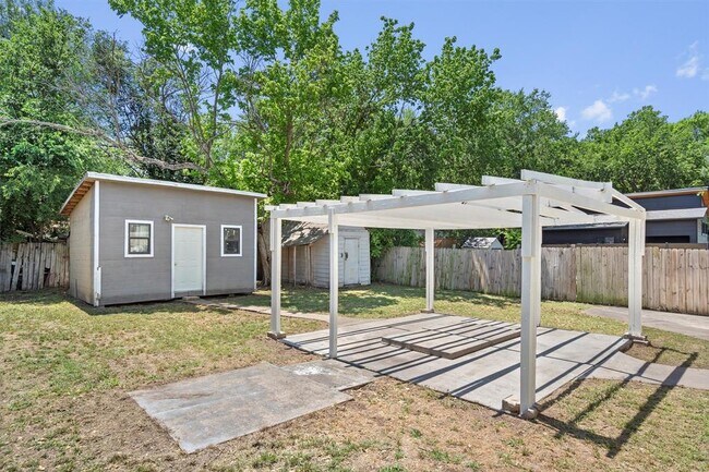 Building Photo - 1125 Christie Dr