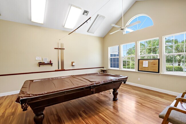 Building Photo - 1915 Westminster Cir