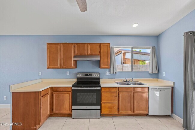Building Photo - 4438 N 84th Ln