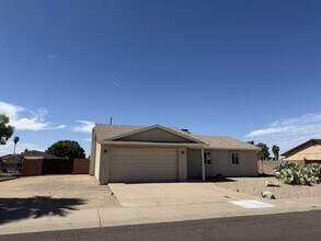 Building Photo - Horse Property 3 bedroom, 2 Bath