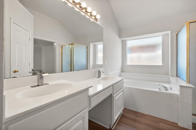 Building Photo - 6705 Terrace Glen Dr